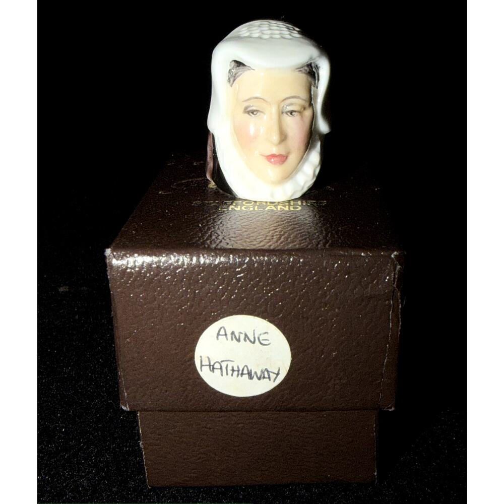 Vintage Anne Hathaway Porcelain Thimble – Historical Figure – England